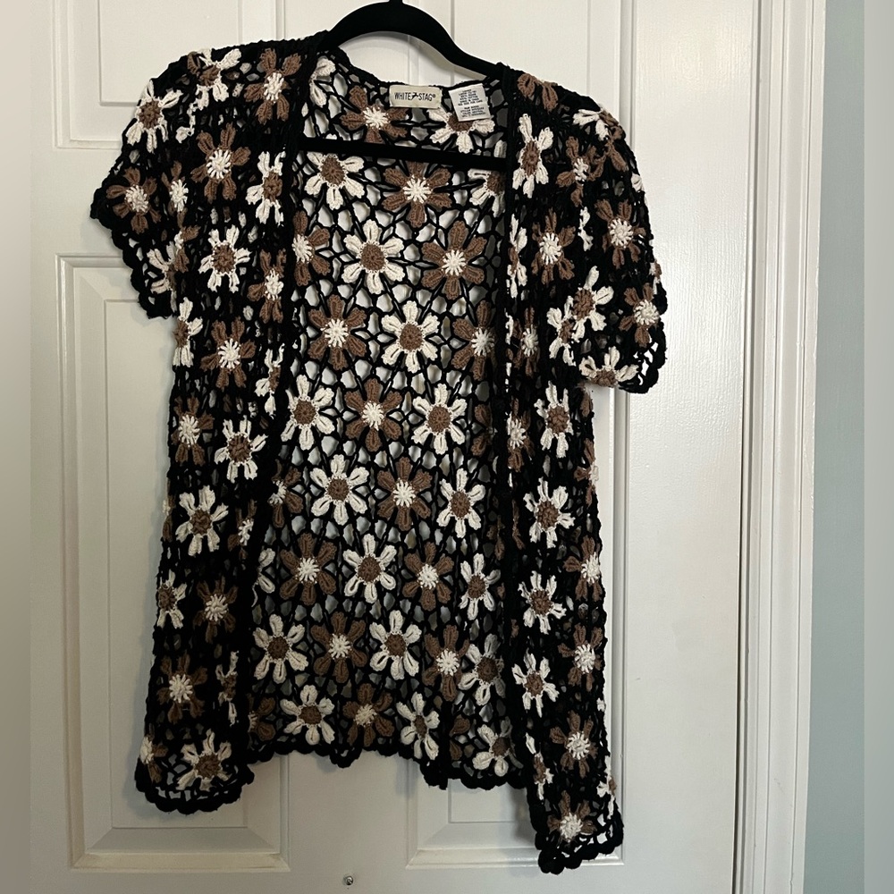 White Stag Black and White Floral Crochet Blouse - Picture 4 of 5